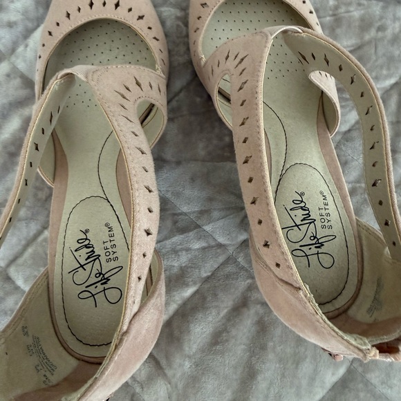 Life Stride Giovanno  Pink Cutout Heels 9.5 - Picture 6 of 8